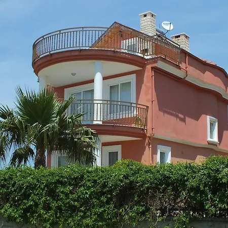 Villa Hollandalilar Sitesi *
